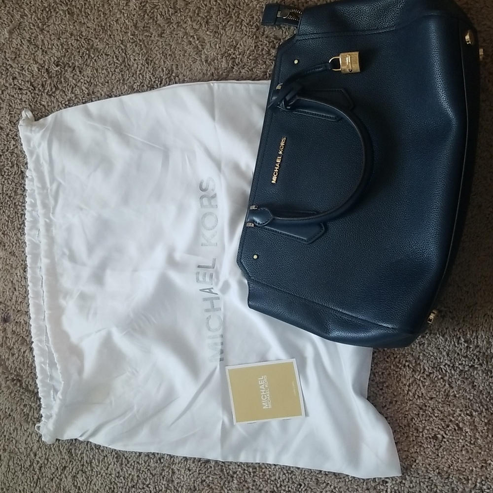 Michael Kors Hayes Bag